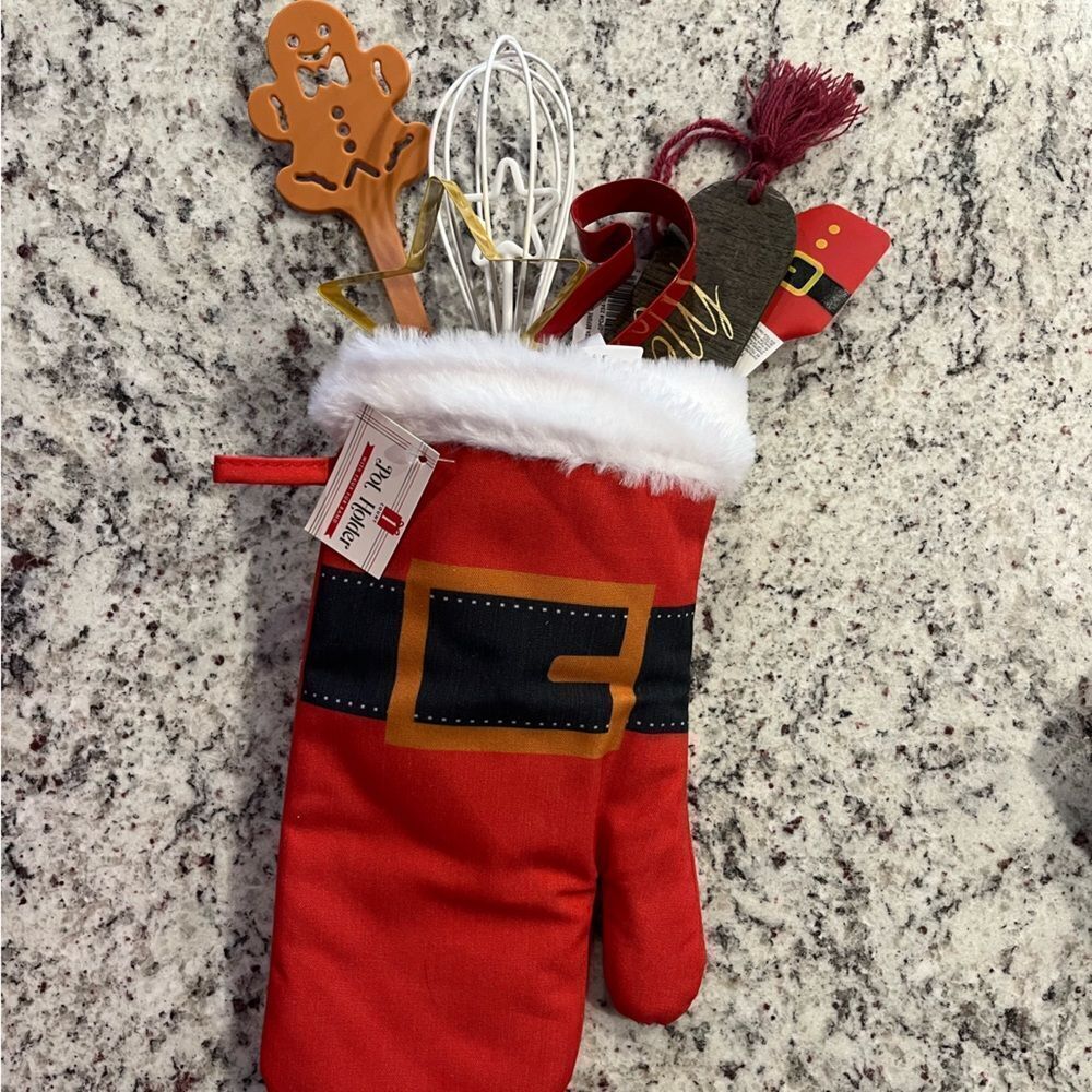 Christmas themed baking kitchen set